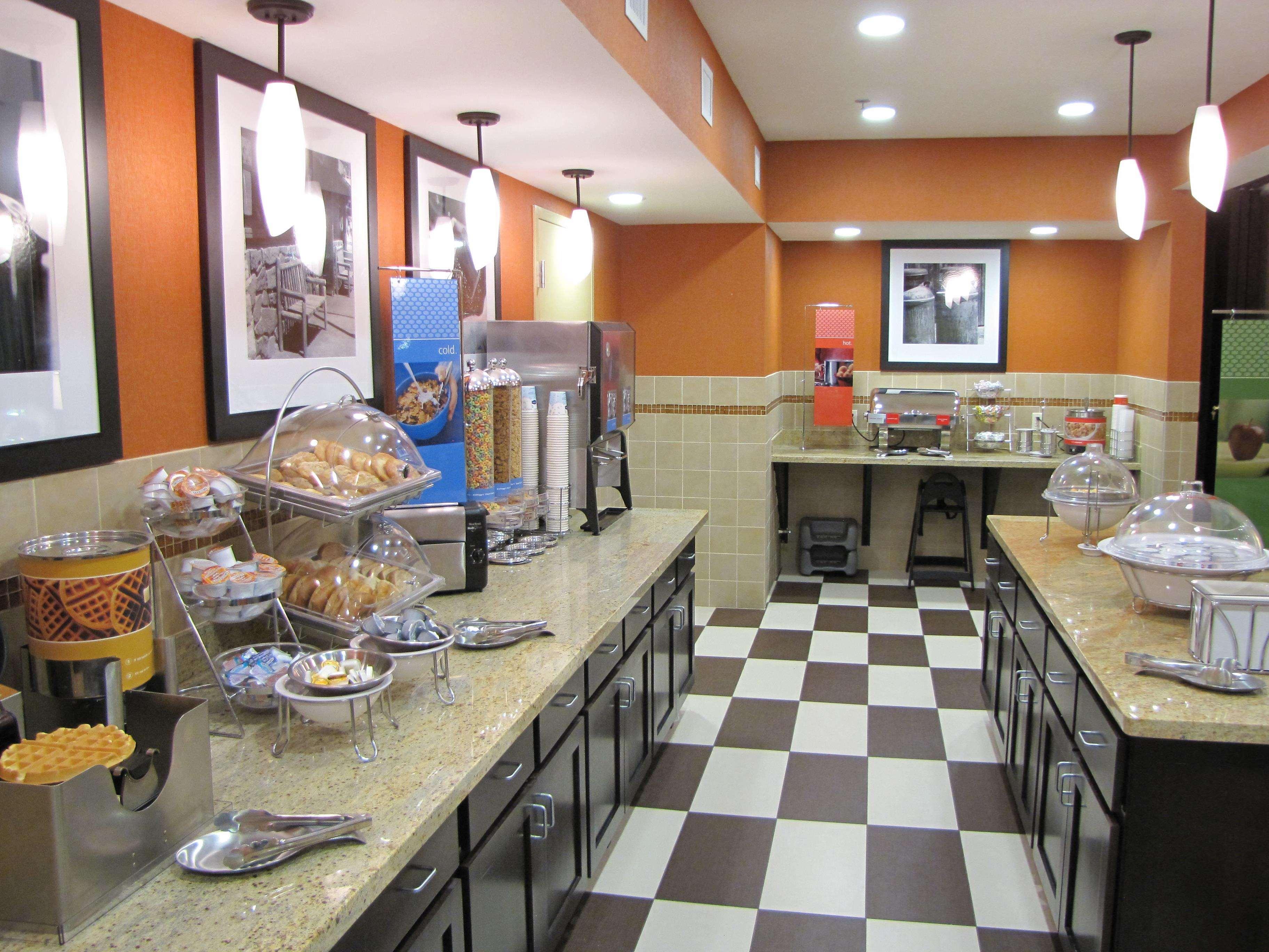 Hampton Inn & Suites Jamestown Eksteriør bilde
